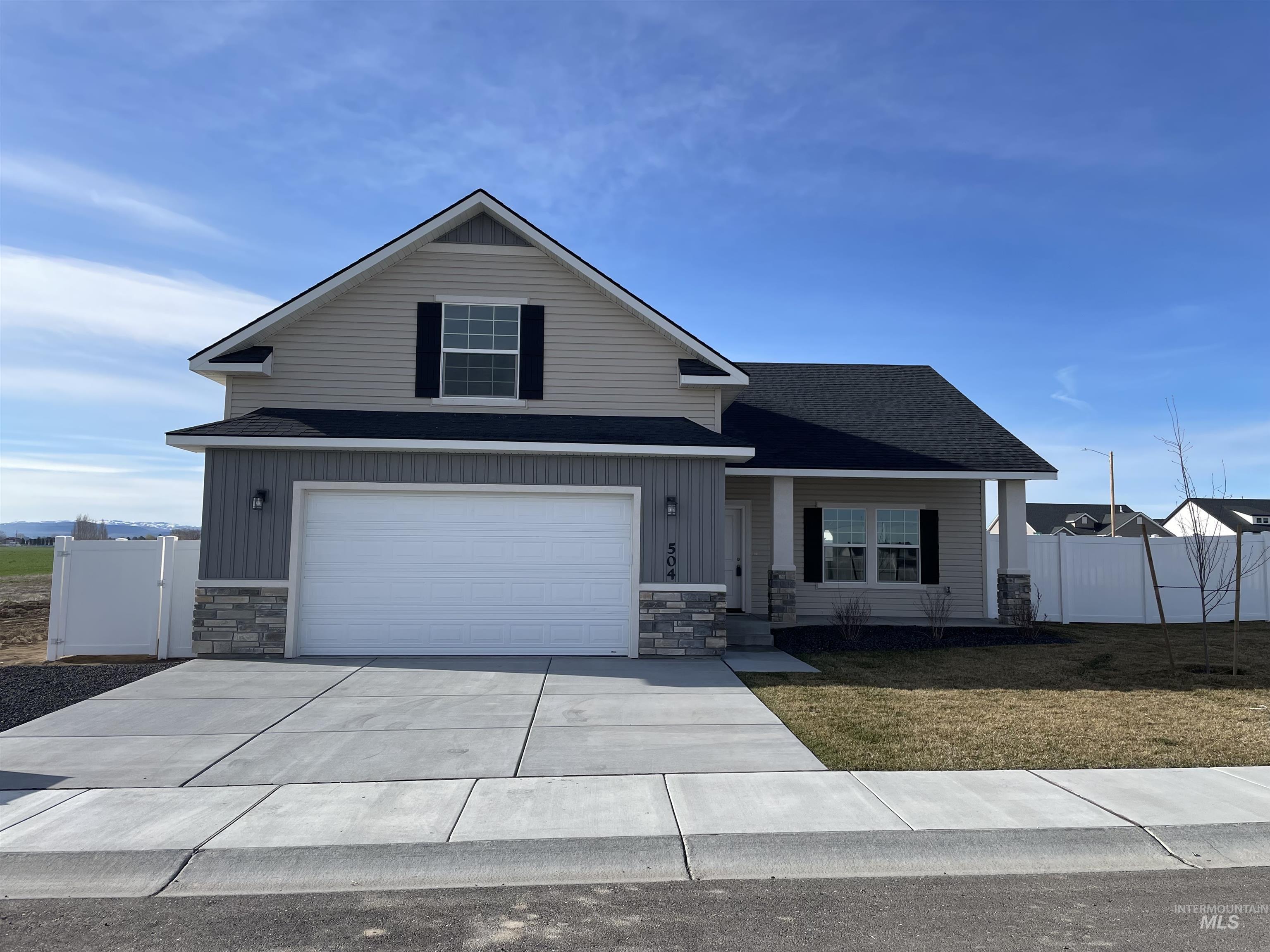 504 April Ave, Twin Falls, Idaho 83301-2013, 4 Bedrooms, 3 Bathrooms, Residential For Sale, Price $419,900,MLS 98892461