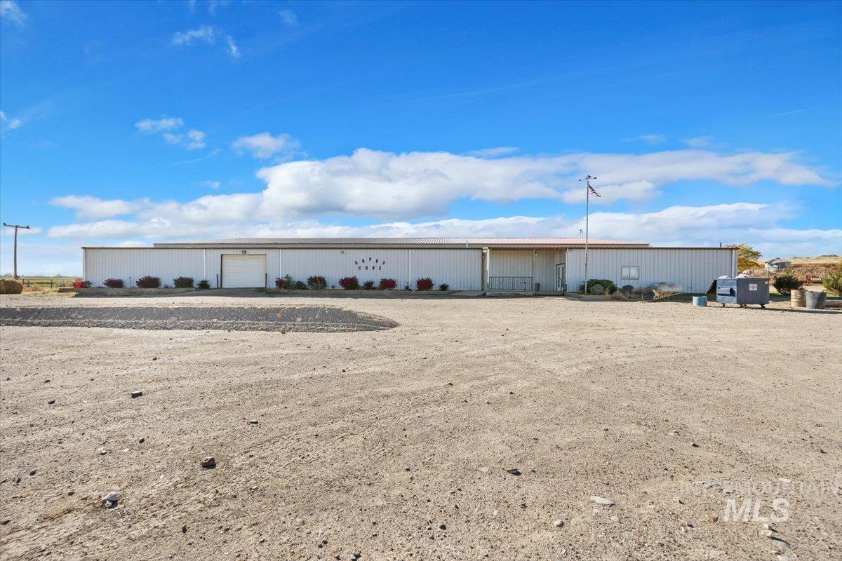 1731 E 3900 N, Buhl, Idaho 83316-6111, 1 Bedroom, 1 Bathroom, Farm & Ranch For Sale, Price $2,300,000, 98892975
