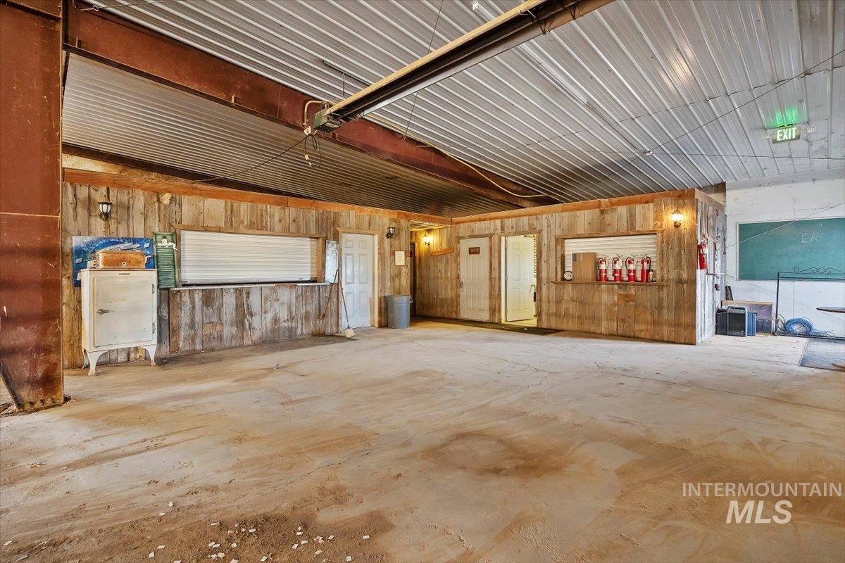 1731 E 3900 N, Buhl, Idaho 83316-6111, 1 Bedroom, 1 Bathroom, Farm & Ranch For Sale, Price $2,300,000, 98892975