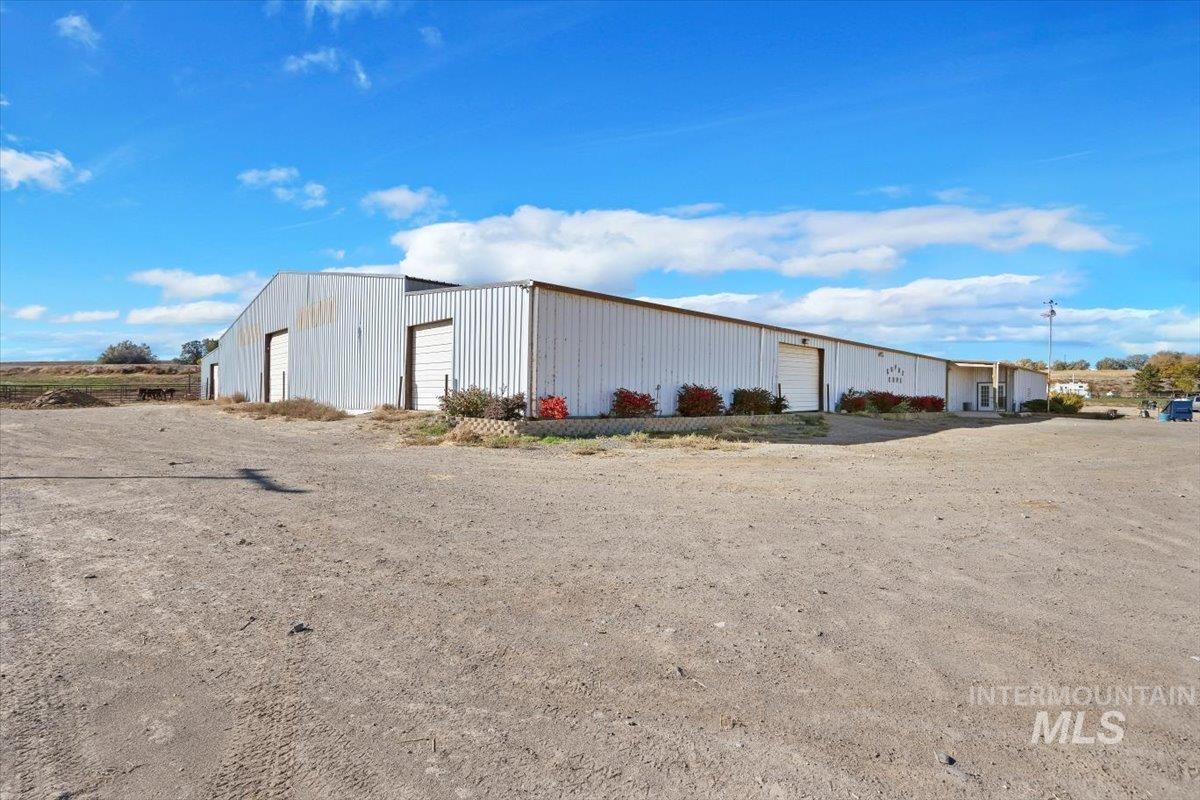 1731 E 3900 N, Buhl, Idaho 83316-6111, 1 Bedroom, 1 Bathroom, Farm & Ranch For Sale, Price $2,300,000, 98892975
