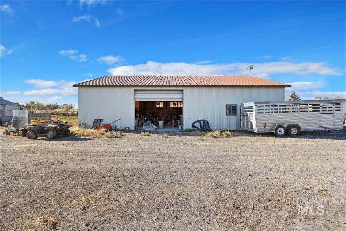 1731 E 3900 N, Buhl, Idaho 83316-6111, 1 Bedroom, 1 Bathroom, Farm & Ranch For Sale, Price $2,300,000, 98892975