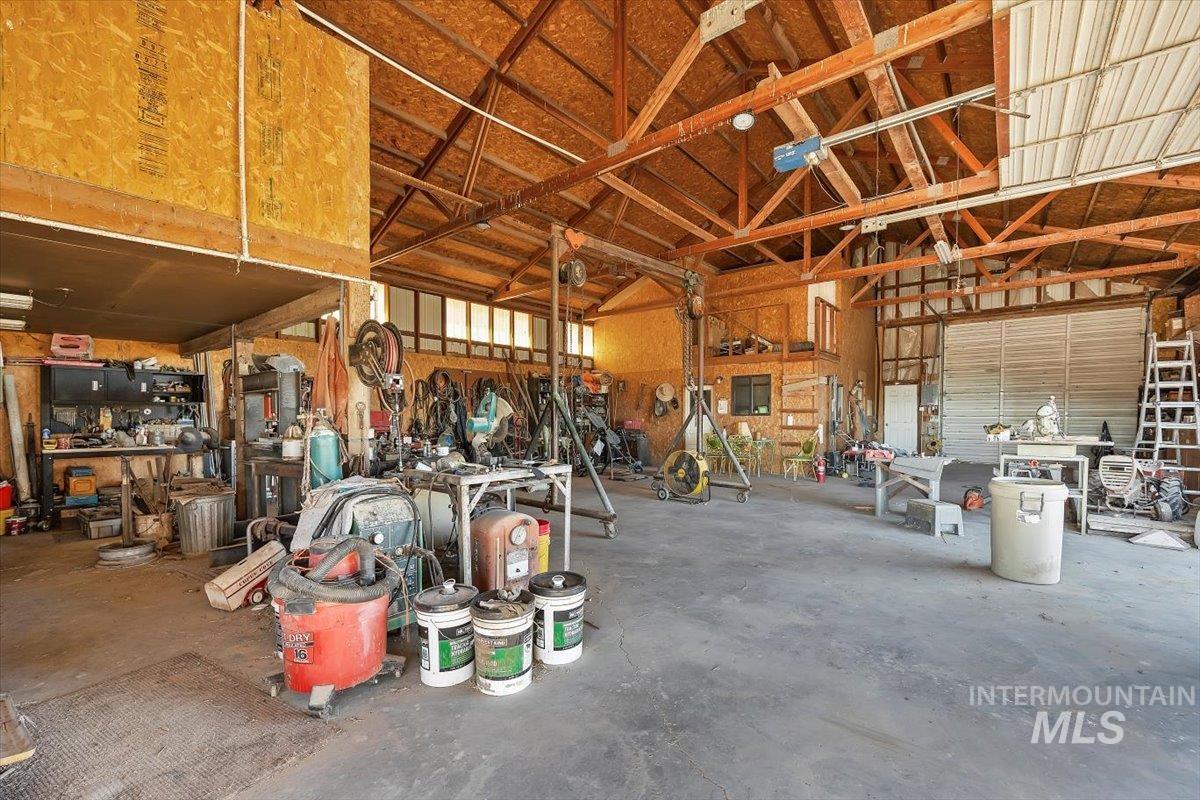 1731 E 3900 N, Buhl, Idaho 83316-6111, 1 Bedroom, 1 Bathroom, Farm & Ranch For Sale, Price $2,300,000, 98892975
