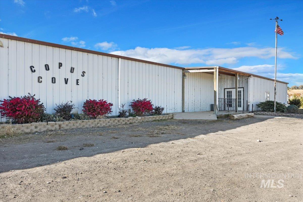 1731 E 3900 N, Buhl, Idaho 83316-6111, 1 Bedroom, 1 Bathroom, Farm & Ranch For Sale, Price $2,300,000, 98892975