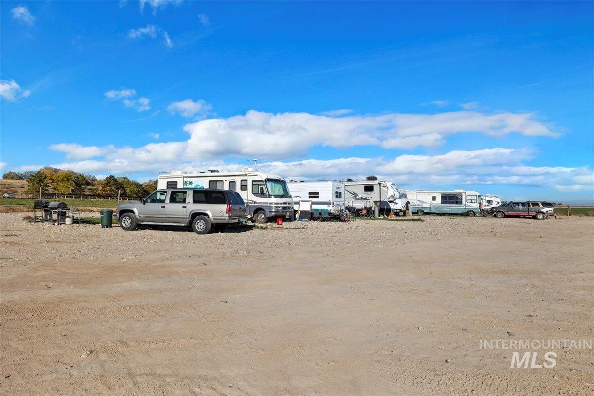 1731 E 3900 N, Buhl, Idaho 83316-6111, 1 Bedroom, 1 Bathroom, Farm & Ranch For Sale, Price $2,300,000, 98892975