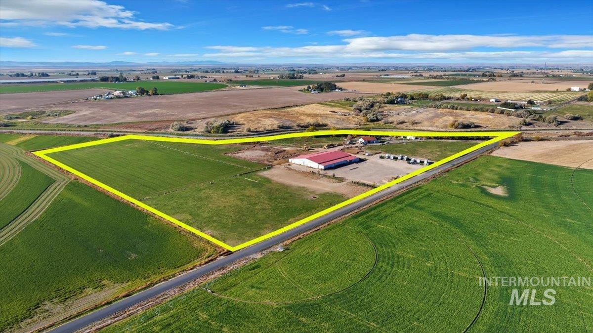 1731 E 3900 N, Buhl, Idaho 83316-6111, 1 Bedroom, 1 Bathroom, Farm & Ranch For Sale, Price $2,300,000, 98892975
