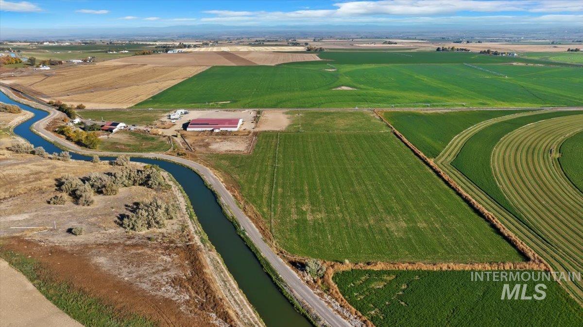 1731 E 3900 N, Buhl, Idaho 83316-6111, 1 Bedroom, 1 Bathroom, Farm & Ranch For Sale, Price $2,300,000, 98892975