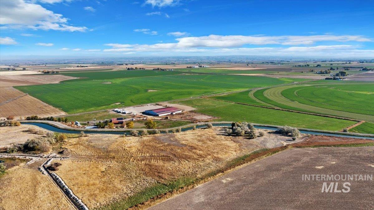 1731 E 3900 N, Buhl, Idaho 83316-6111, 1 Bedroom, 1 Bathroom, Farm & Ranch For Sale, Price $2,300,000, 98892975