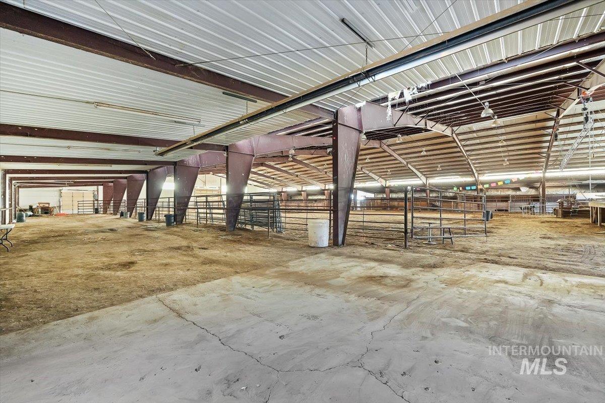 1731 E 3900 N, Buhl, Idaho 83316-6111, 1 Bedroom, 1 Bathroom, Farm & Ranch For Sale, Price $2,300,000, 98892975