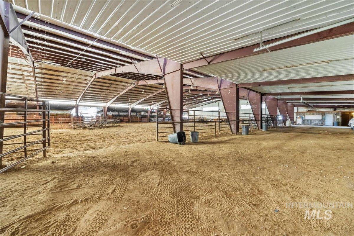 1731 E 3900 N, Buhl, Idaho 83316-6111, 1 Bedroom, 1 Bathroom, Farm & Ranch For Sale, Price $2,300,000, 98892975