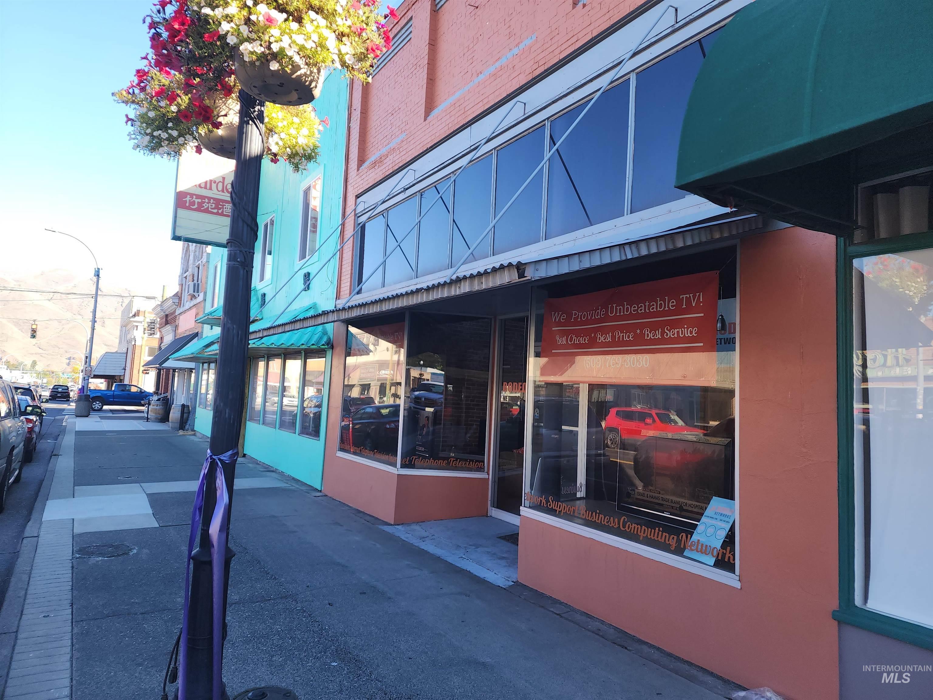 909 6th St., Clarkston, Washington 99403, 21 Rooms, Business/Commercial For Sale, Price $364,000,MLS 98893861