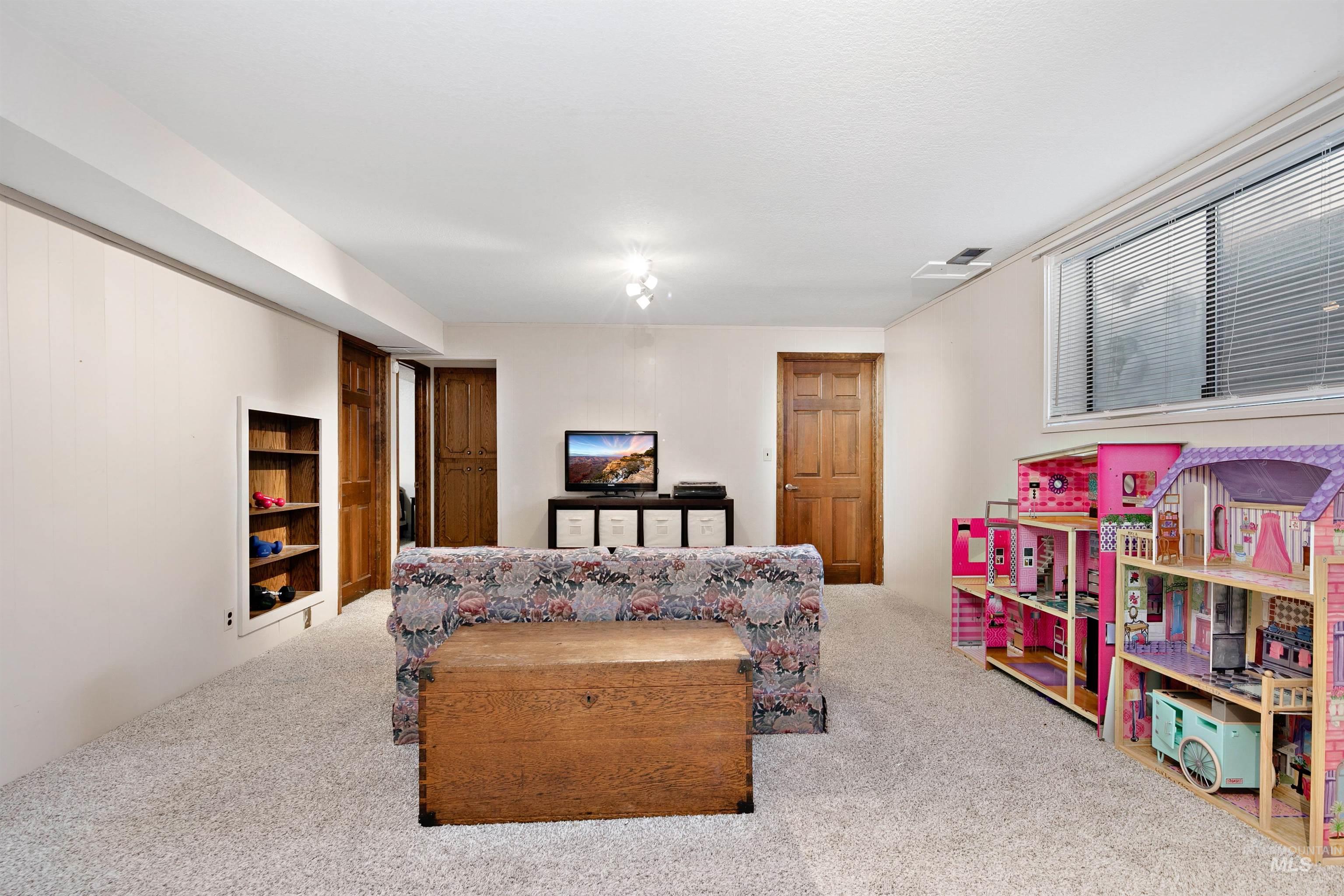 9760 W Highlander Rd, Boise, Idaho 83709, 5 Bedrooms, 3.5 Bathrooms, Residential For Sale, Price $999,000,MLS 98894351