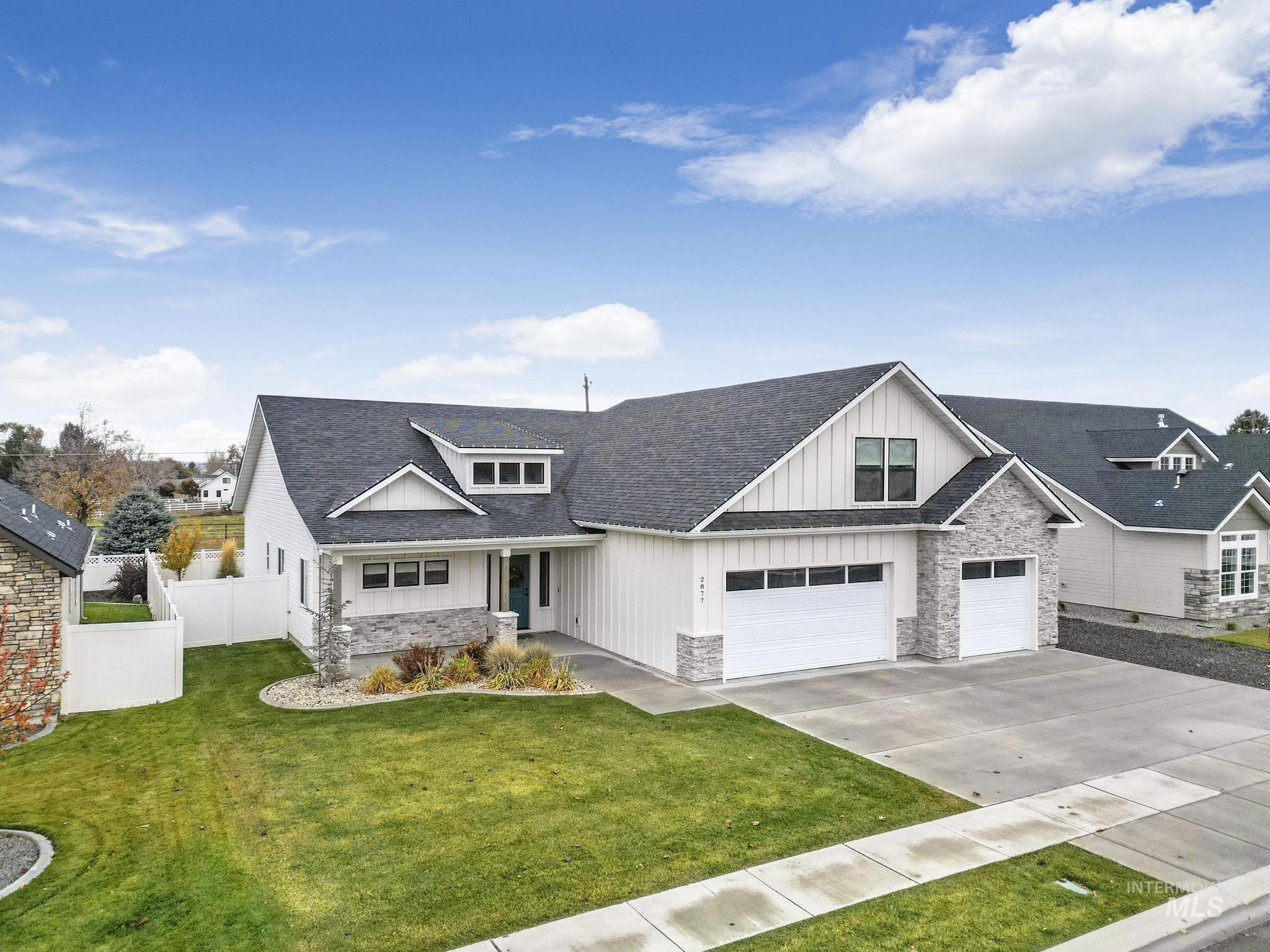 2877 Evening Sun, Twin Falls, Idaho 83301, 4 Bedrooms, 3 Bathrooms, Residential For Sale, Price $629,900, 98894386