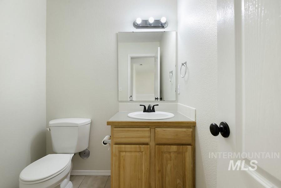 273 E Rose Lake, Middleton, Idaho 83664, 4 Bedrooms, 2.5 Bathrooms, Residential For Sale, Price $429,000,MLS 98894610