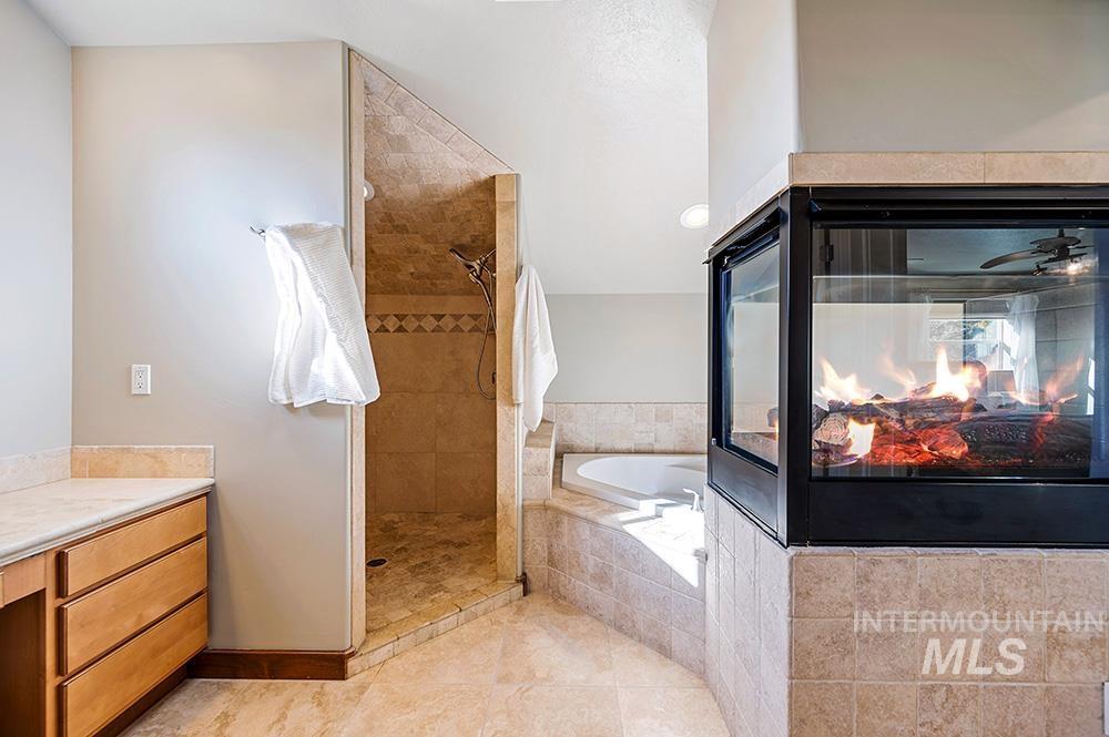 1025 E Franklin St, Boise, Idaho 83712, 4 Bedrooms, 3.5 Bathrooms, Residential For Sale, Price $1,098,000,MLS 98895216