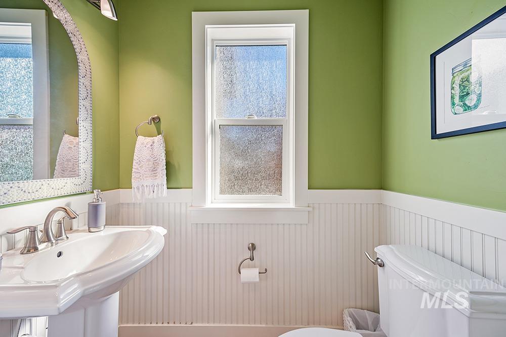 1025 E Franklin St, Boise, Idaho 83712, 4 Bedrooms, 3.5 Bathrooms, Residential For Sale, Price $1,098,000,MLS 98895216