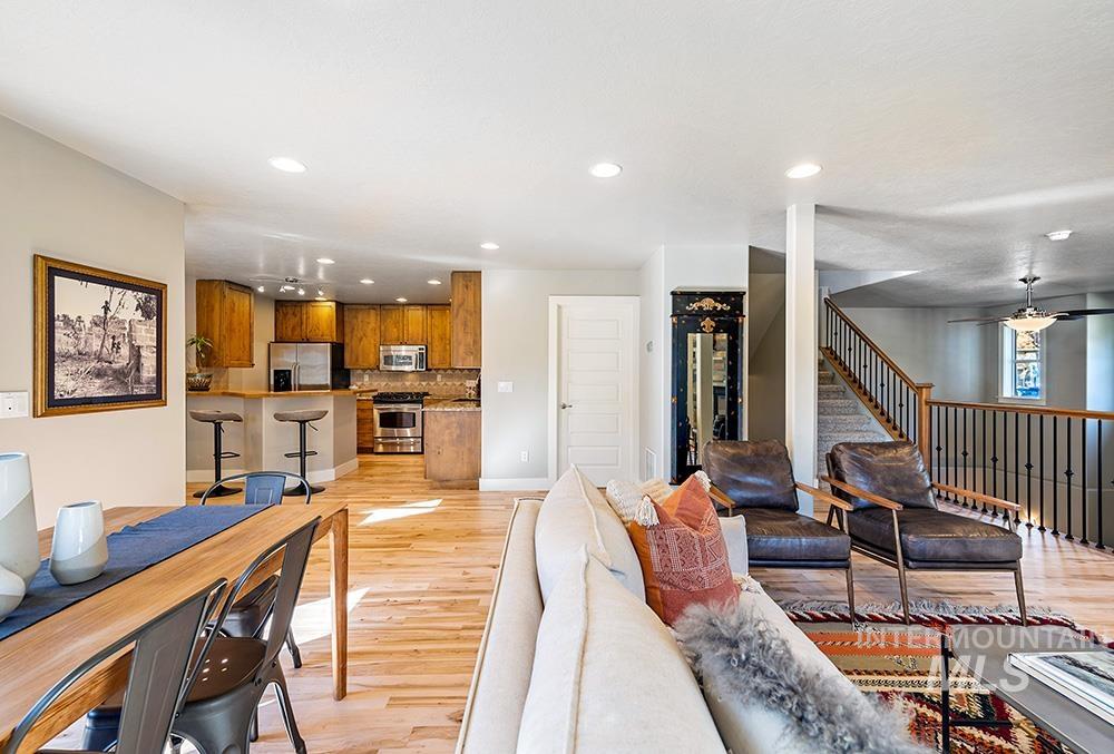 1025 E Franklin St, Boise, Idaho 83712, 4 Bedrooms, 3.5 Bathrooms, Residential For Sale, Price $1,098,000,MLS 98895216