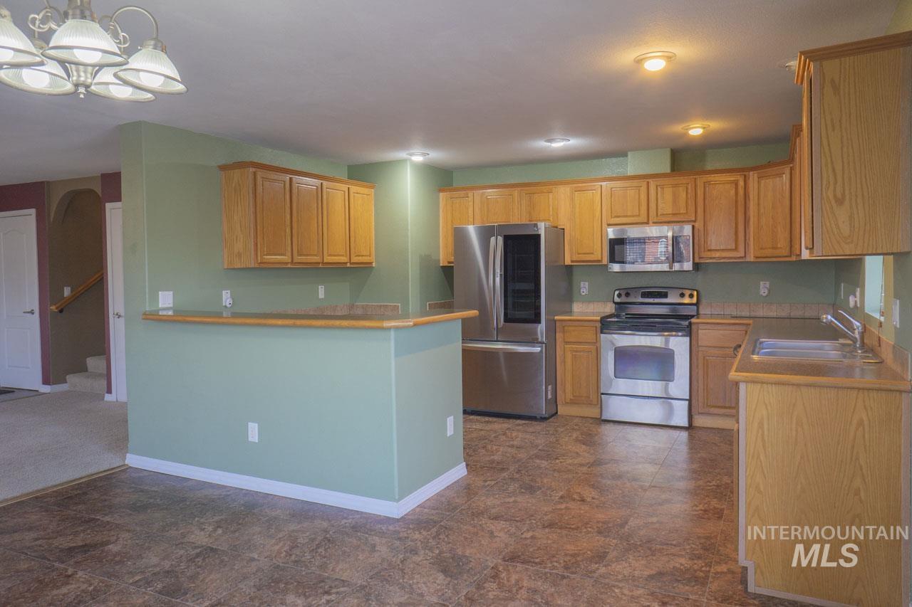 8 Jerusalem Rd., Horseshoe Bend, Idaho 83629, 5 Bedrooms, 4 Bathrooms, Residential For Sale, Price $699,000,MLS 98895610