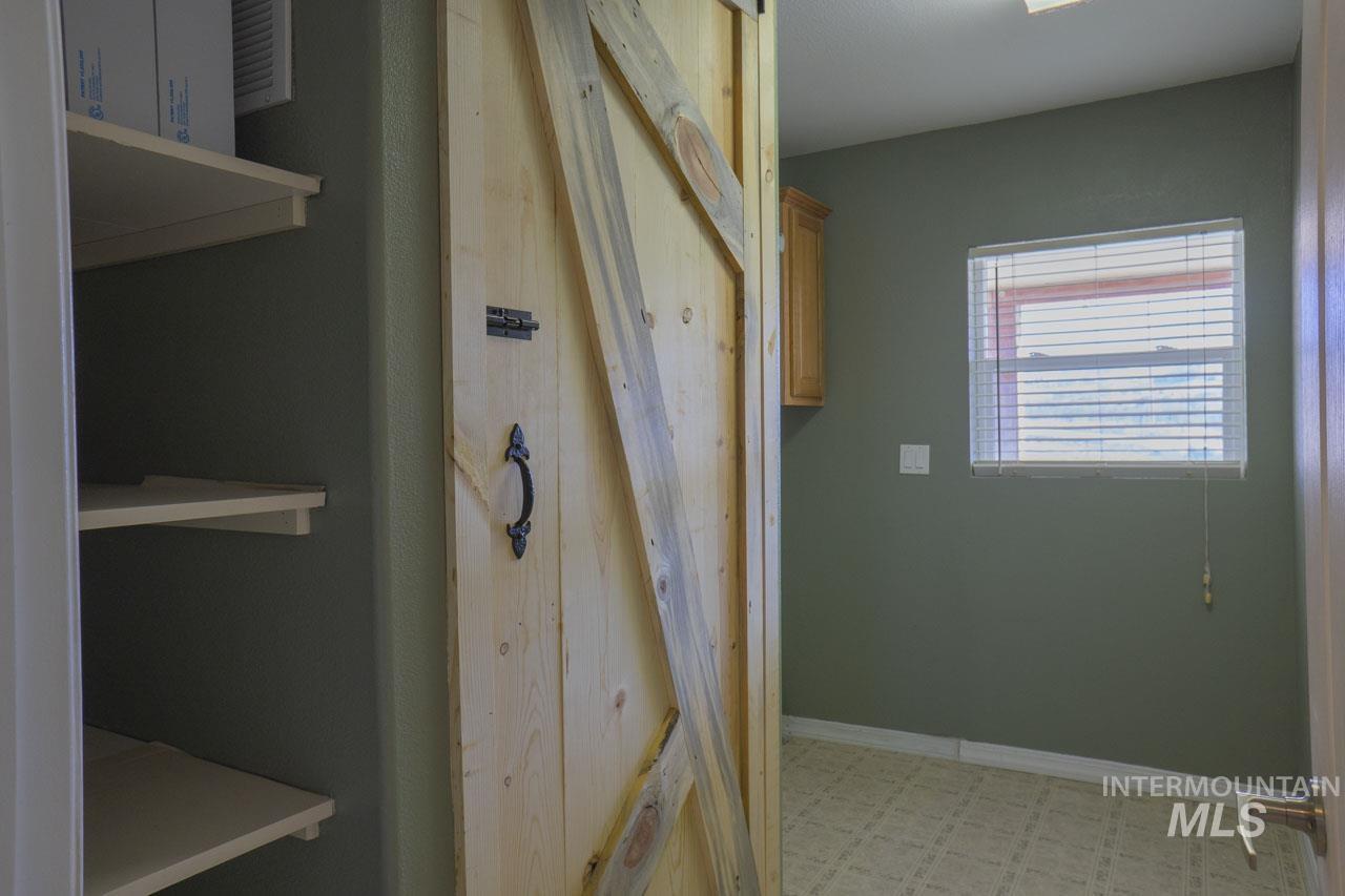 8 Jerusalem Rd., Horseshoe Bend, Idaho 83629, 5 Bedrooms, 4 Bathrooms, Residential For Sale, Price $699,000,MLS 98895610