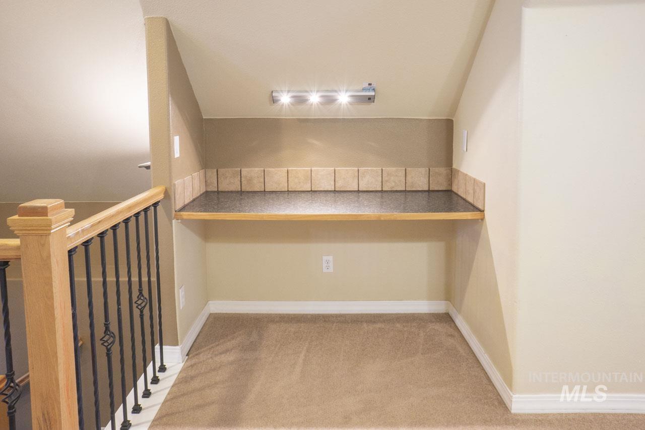 8 Jerusalem Rd., Horseshoe Bend, Idaho 83629, 5 Bedrooms, 4 Bathrooms, Residential For Sale, Price $699,000,MLS 98895610