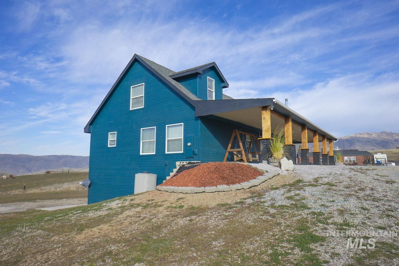 8 Jerusalem Rd., Horseshoe Bend, Idaho 83629, 5 Bedrooms, 4 Bathrooms, Residential For Sale, Price $699,000,MLS 98895610