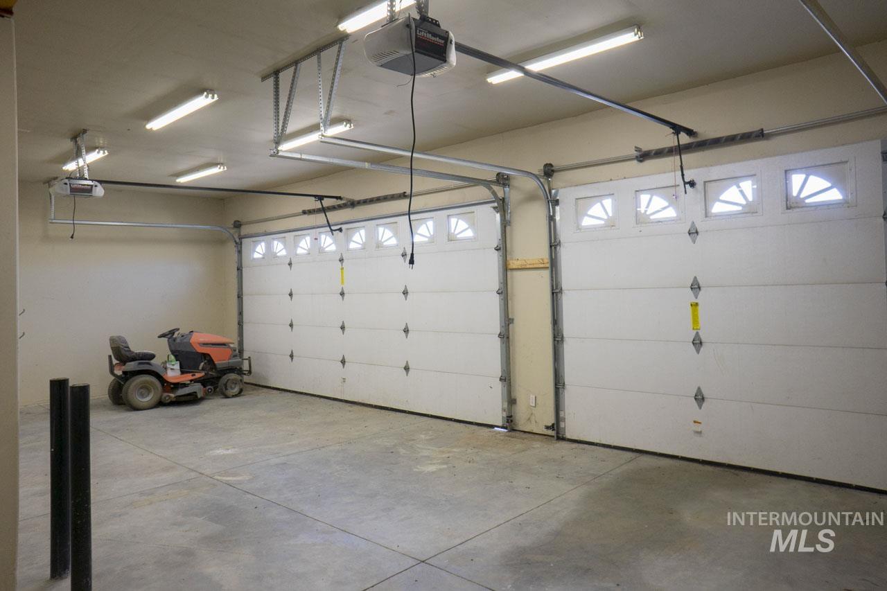 8 Jerusalem Rd., Horseshoe Bend, Idaho 83629, 5 Bedrooms, 4 Bathrooms, Residential For Sale, Price $699,000,MLS 98895610