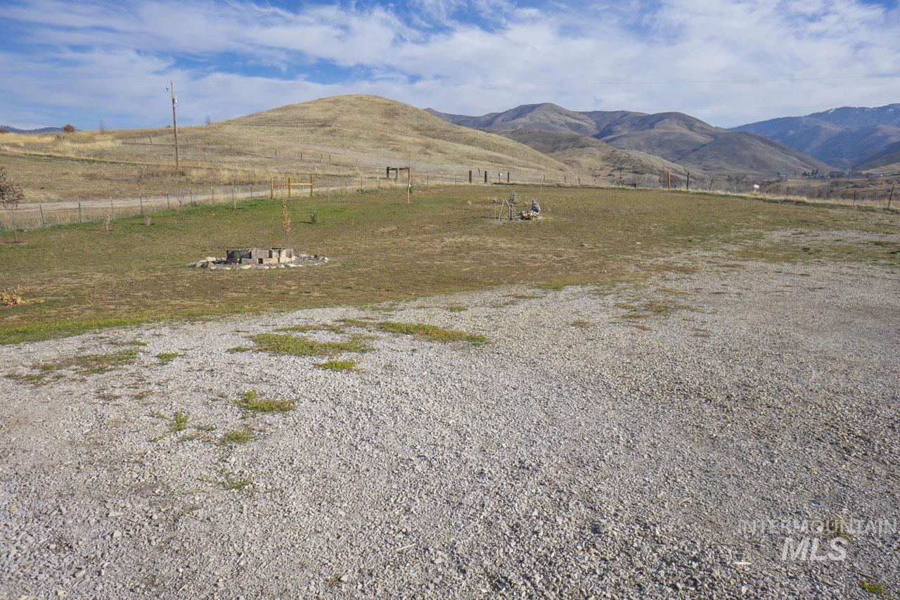 8 Jerusalem Rd., Horseshoe Bend, Idaho 83629, 5 Bedrooms, 4 Bathrooms, Residential For Sale, Price $699,000,MLS 98895610