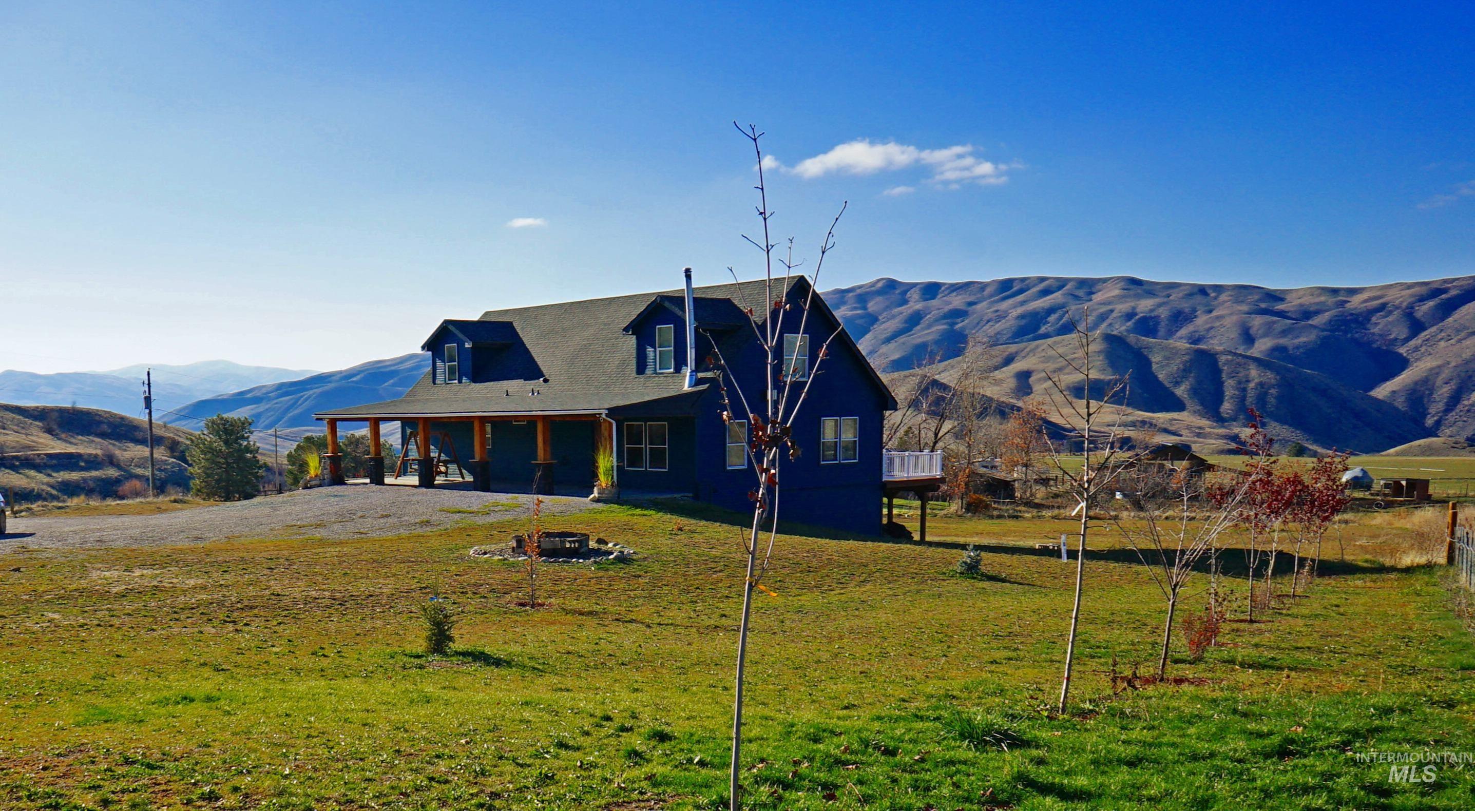 8 Jerusalem Rd., Horseshoe Bend, Idaho 83629, 5 Bedrooms, 4 Bathrooms, Residential For Sale, Price $699,000,MLS 98895610