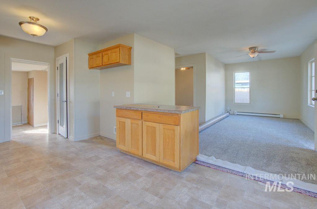 419 Van Buren, Twin Falls, Idaho 83301-4766, 2 Bedrooms, 1 Bathroom, Residential Income For Sale, Price $210,000, 98895674