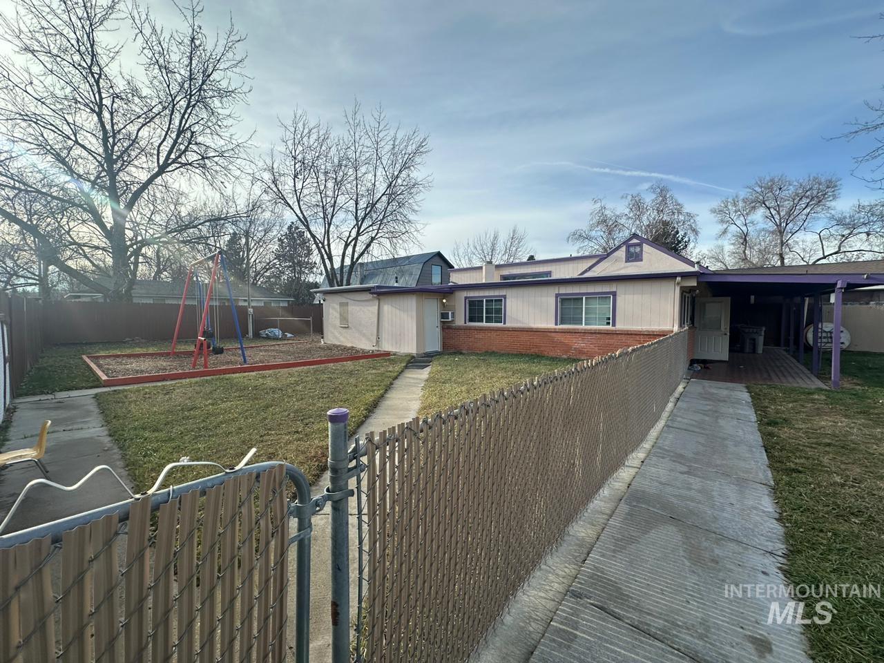 805 1/2 W Richmond St., Boise, Idaho 83706-4751, 3 Bedrooms, 2 Bathrooms, Residential For Sale, Price $464,000,MLS 98897269