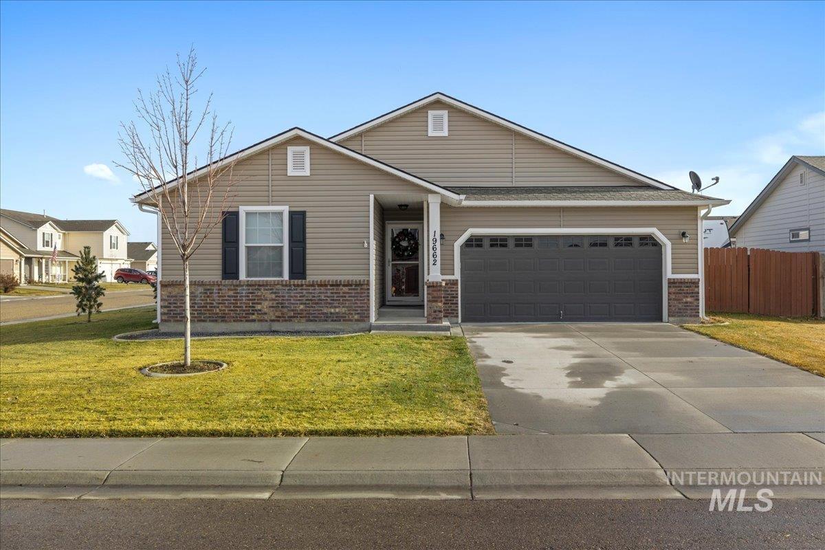 19662 Lenox Ave, Caldwell, Idaho 83605, 3 Bedrooms, 2 Bathrooms, Residential For Sale, Price $369,900,MLS 98897510