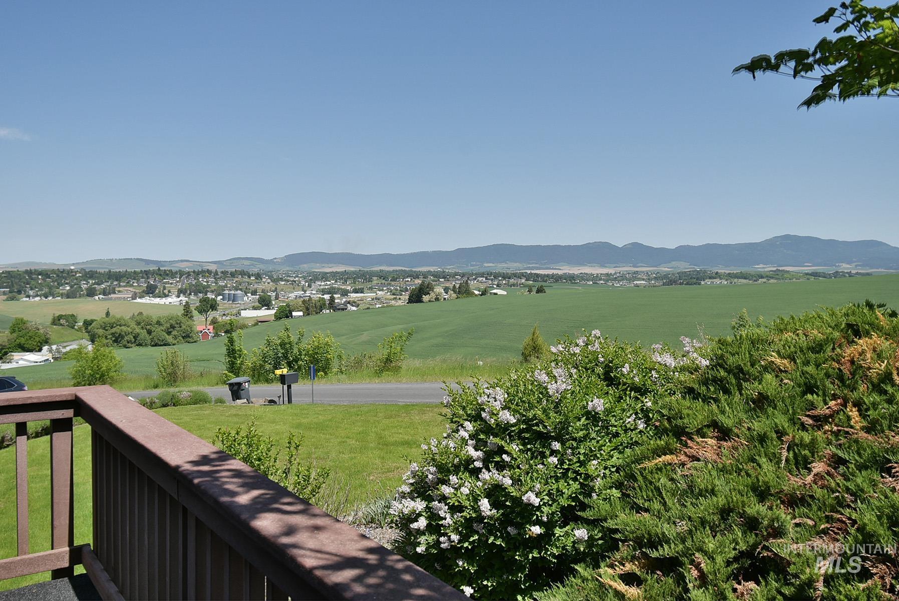 2929 Cameron Road, Moscow, Idaho 83843, 4 Bedrooms, 3 Bathrooms, Residential For Sale, Price $749,999,MLS 98897570