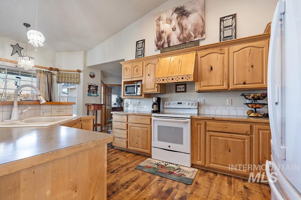 2960 Lytle Blvd, Nyssa, Oregon 97913, 3 Bedrooms, 2 Bathrooms, Residential For Sale, Price $750,000,MLS 98897823