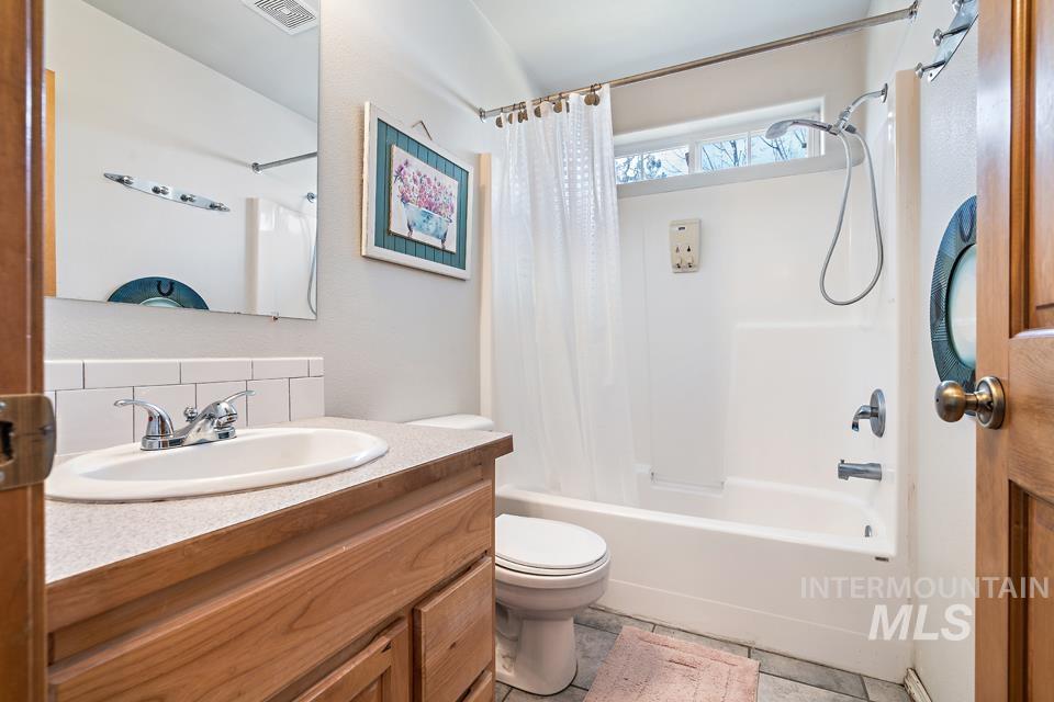 2960 Lytle Blvd, Nyssa, Oregon 97913, 3 Bedrooms, 2 Bathrooms, Residential For Sale, Price $750,000,MLS 98897823