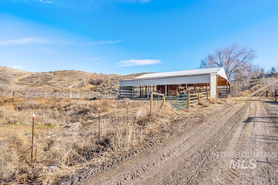 2960 Lytle Blvd, Nyssa, Oregon 97913, 3 Bedrooms, 2 Bathrooms, Residential For Sale, Price $750,000,MLS 98897823