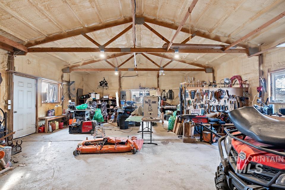 2960 Lytle Blvd, Nyssa, Oregon 97913, 3 Bedrooms, 2 Bathrooms, Residential For Sale, Price $750,000,MLS 98897823