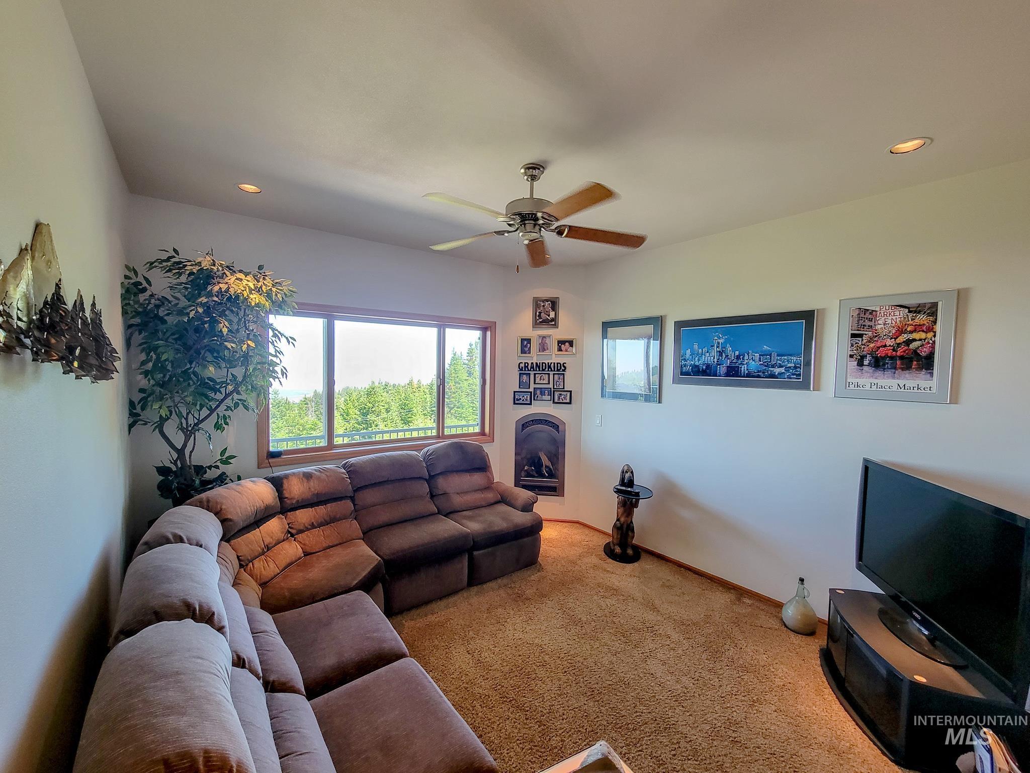 21506 Buckboard Lane, Lewiston, Idaho 83501, 3 Bedrooms, 3 Bathrooms, Residential For Sale, Price $999,977, 98897877