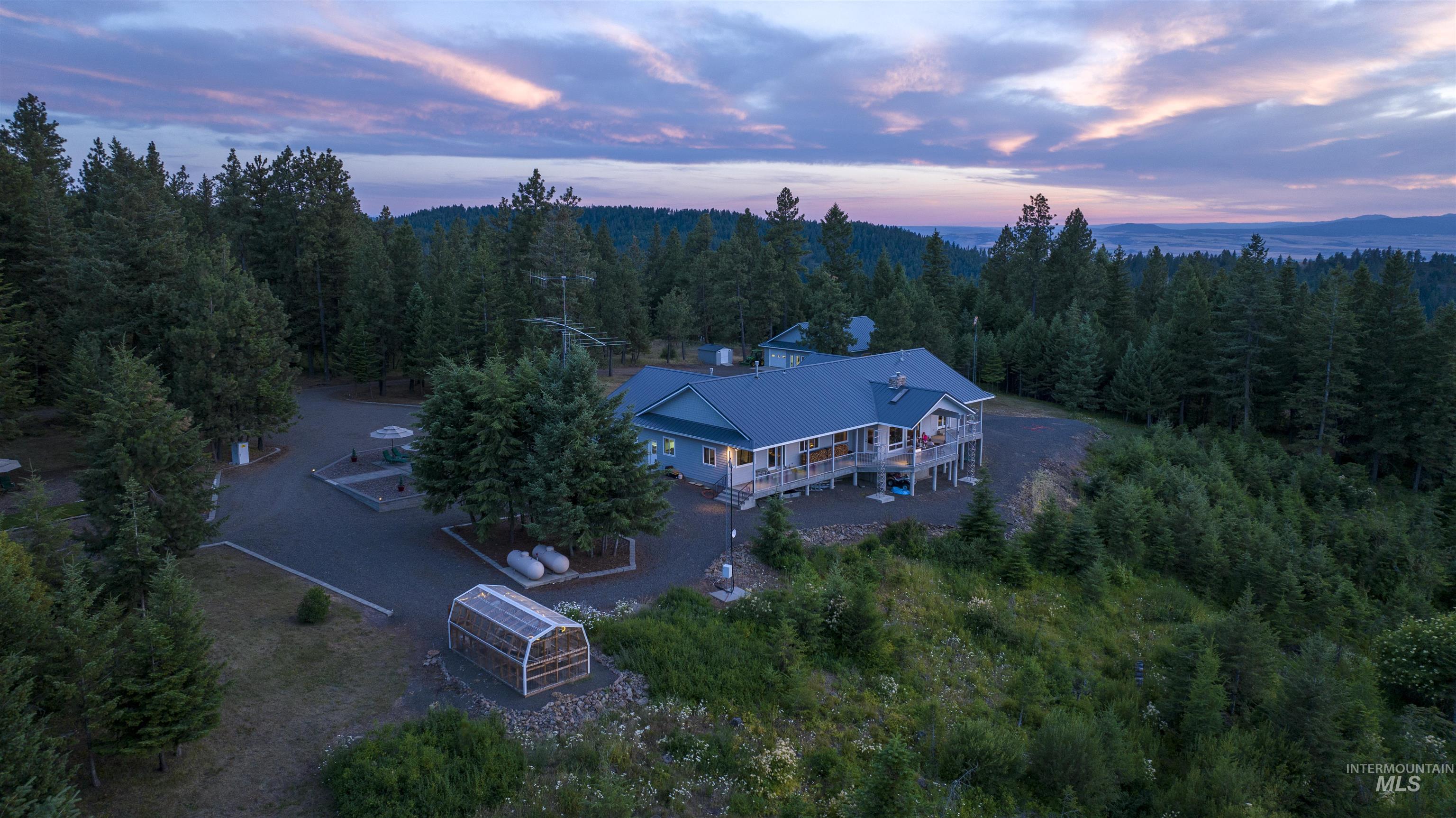 21506 Buckboard Lane, Lewiston, Idaho 83501, 3 Bedrooms, 3 Bathrooms, Residential For Sale, Price $999,977, 98897877