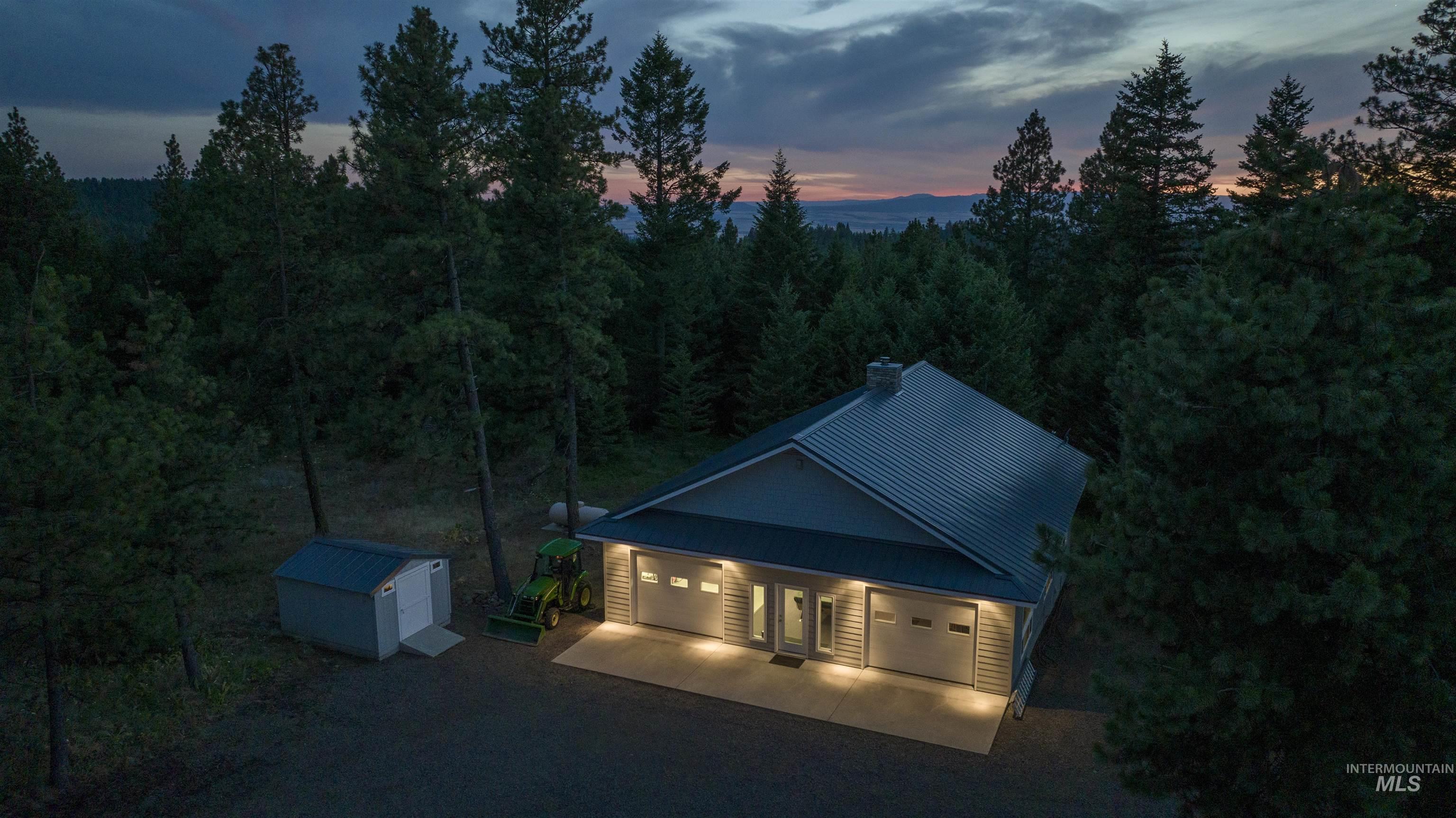 21506 Buckboard Lane, Lewiston, Idaho 83501, 3 Bedrooms, 3 Bathrooms, Residential For Sale, Price $999,977, 98897877