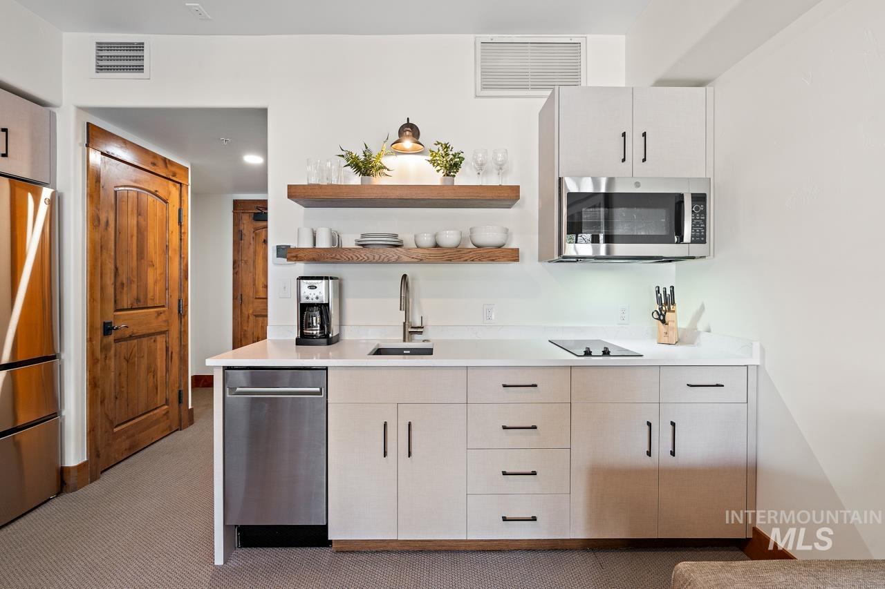 75 Arling Center Ct, Donnelly, Idaho 83615, 1 Bathroom, Residential For Sale, Price $419,000, 98898381