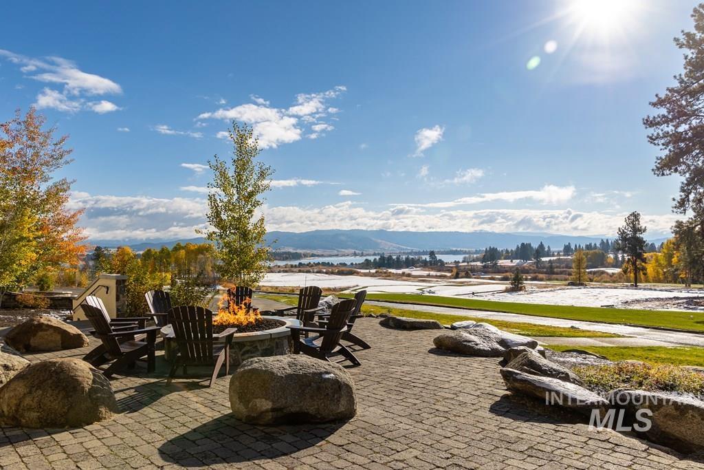 75 Arling Center Ct, Donnelly, Idaho 83615, 1 Bathroom, Residential For Sale, Price $459,000, 98898385