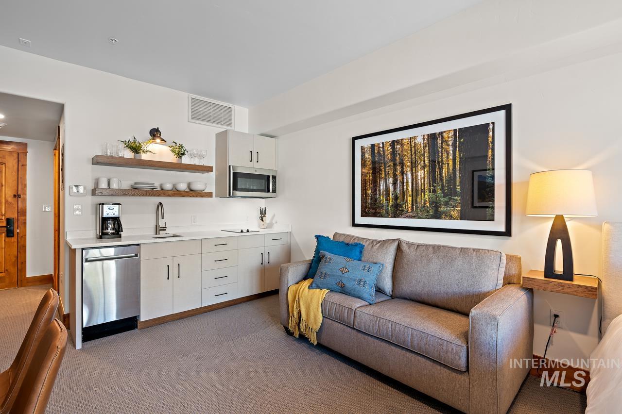 75 Arling Center Ct, Donnelly, Idaho 83615, 1 Bathroom, Residential For Sale, Price $459,000, 98898385