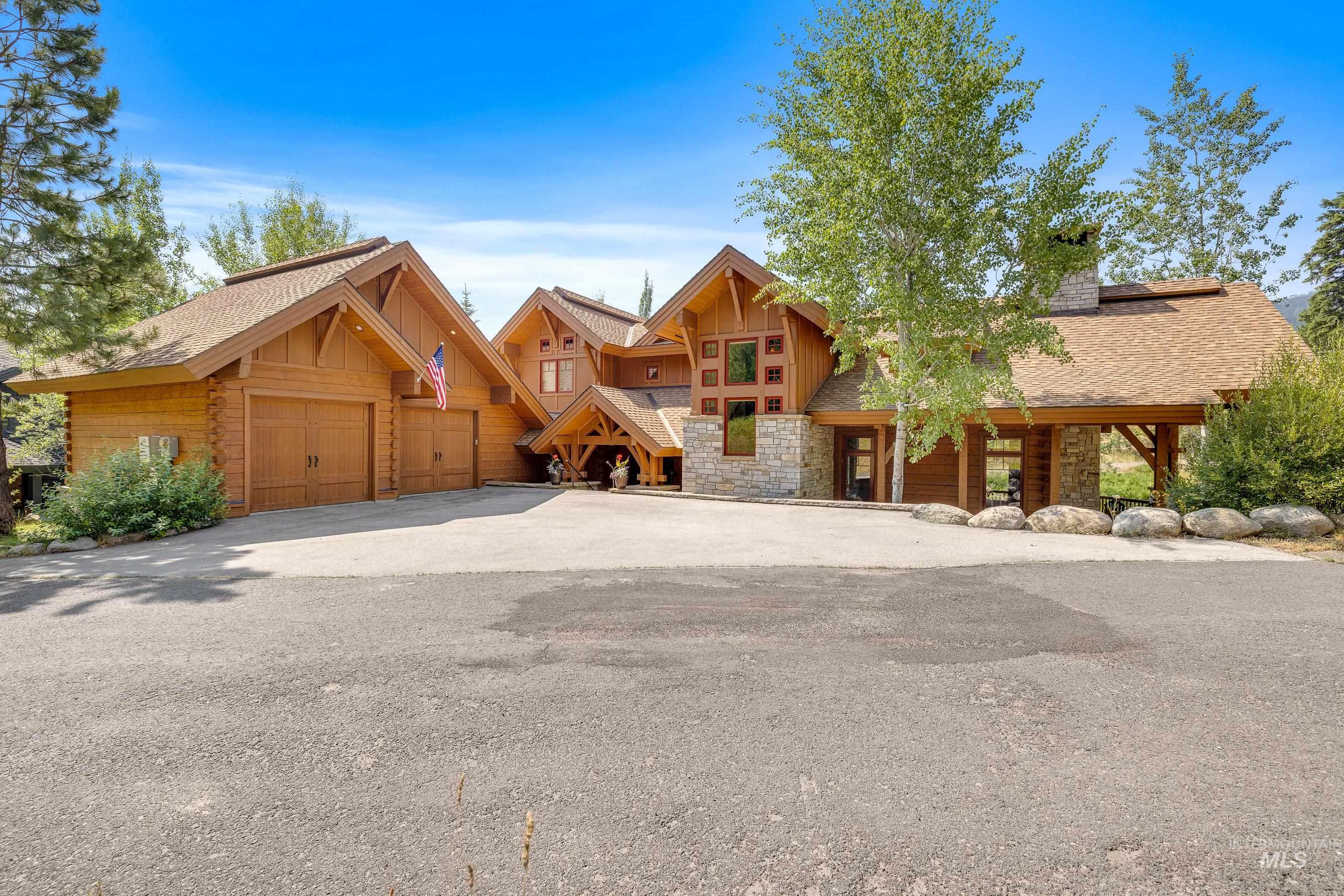 142 Whitewater Drive, Donnelly, Idaho 83615, 4 Bedrooms, 4.5 Bathrooms, Residential For Sale, Price $2,199,900,MLS 98898408