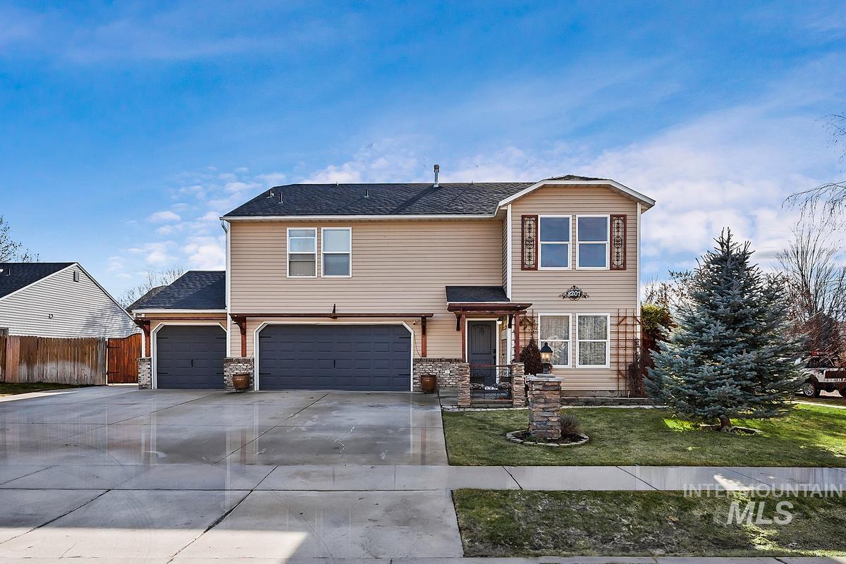 8207 E Shallon Dr, Nampa, Idaho 83687, 4 Bedrooms, 2.5 Bathrooms, Residential For Sale, Price $450,000,MLS 98898687