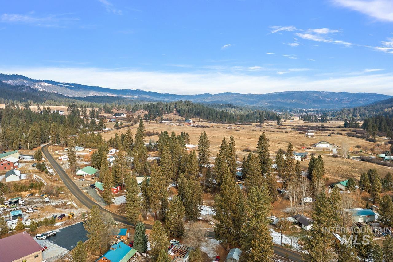 422 S Middlefork Rd, Garden Valley, Idaho 83622, Residential Income For Sale, Price $750,000,MLS 98898847
