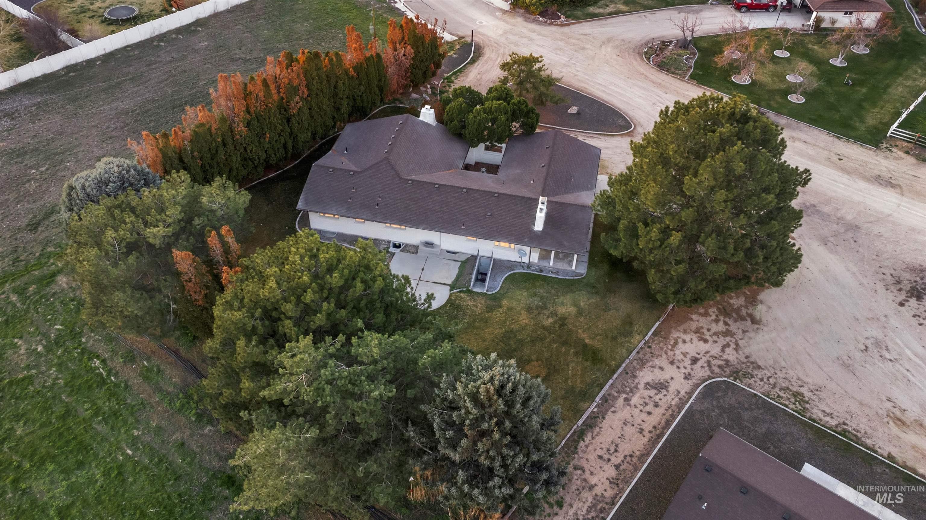 1113 W Oak Tree Drive, Kuna, Idaho 83634, 4 Bedrooms, 3 Bathrooms, Residential For Sale, Price $1,199,000,MLS 98898918