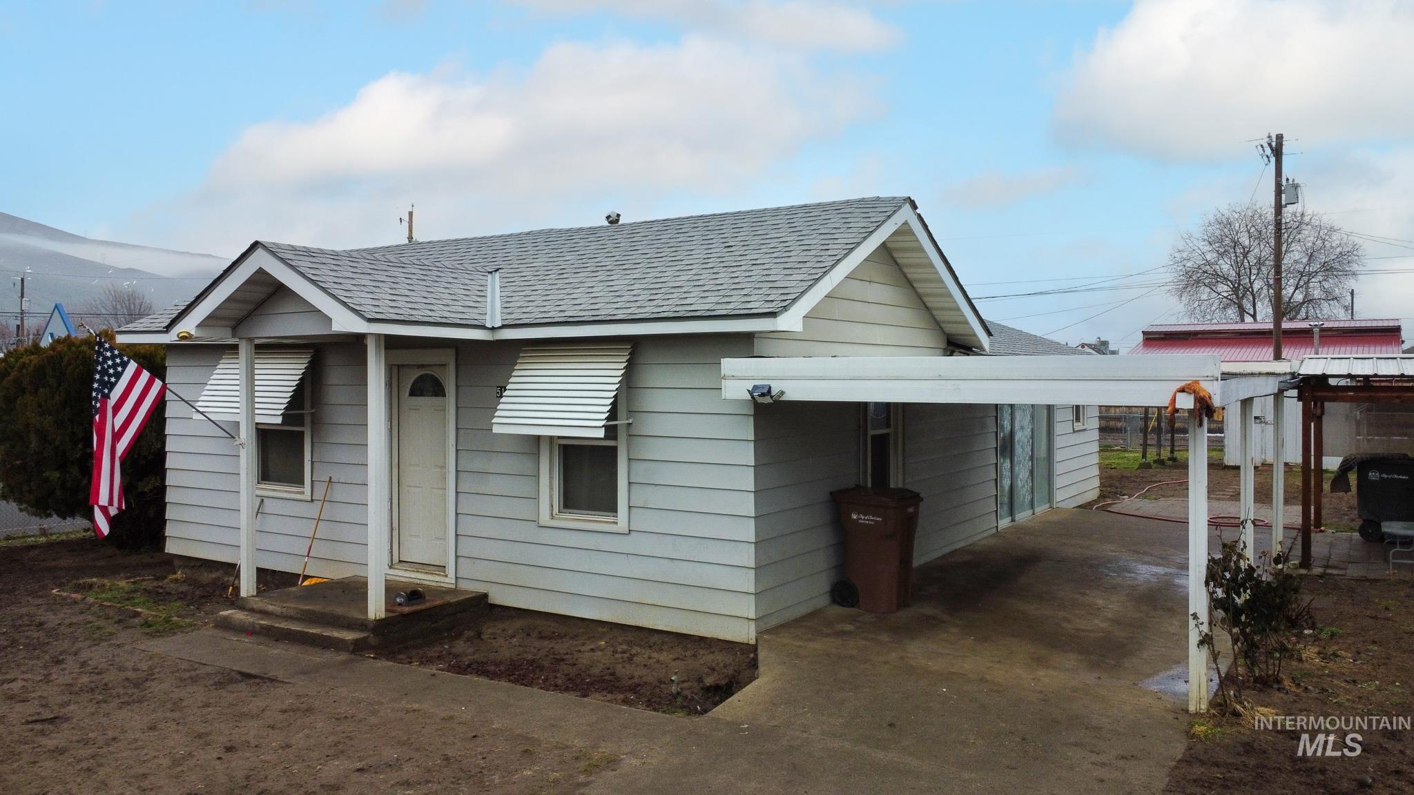511 8th St., Clarkston, Washington 99403, 2 Bedrooms, 1 Bathroom, Residential For Sale, Price $179,000,MLS 98898928