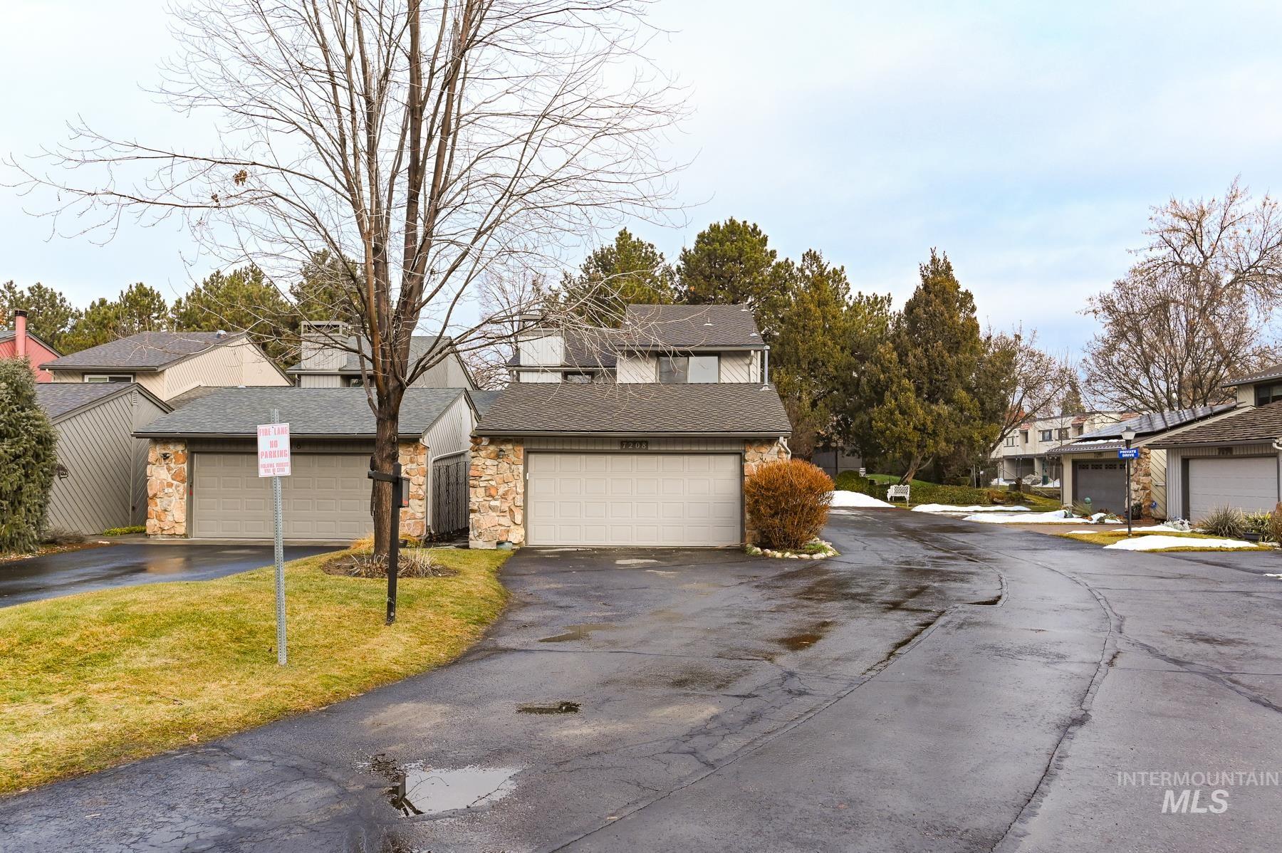 7208 W Cascade Drive, Boise, Idaho 83704, 4 Bedrooms, 3 Bathrooms, Residential For Sale, Price $499,990,MLS 98898970