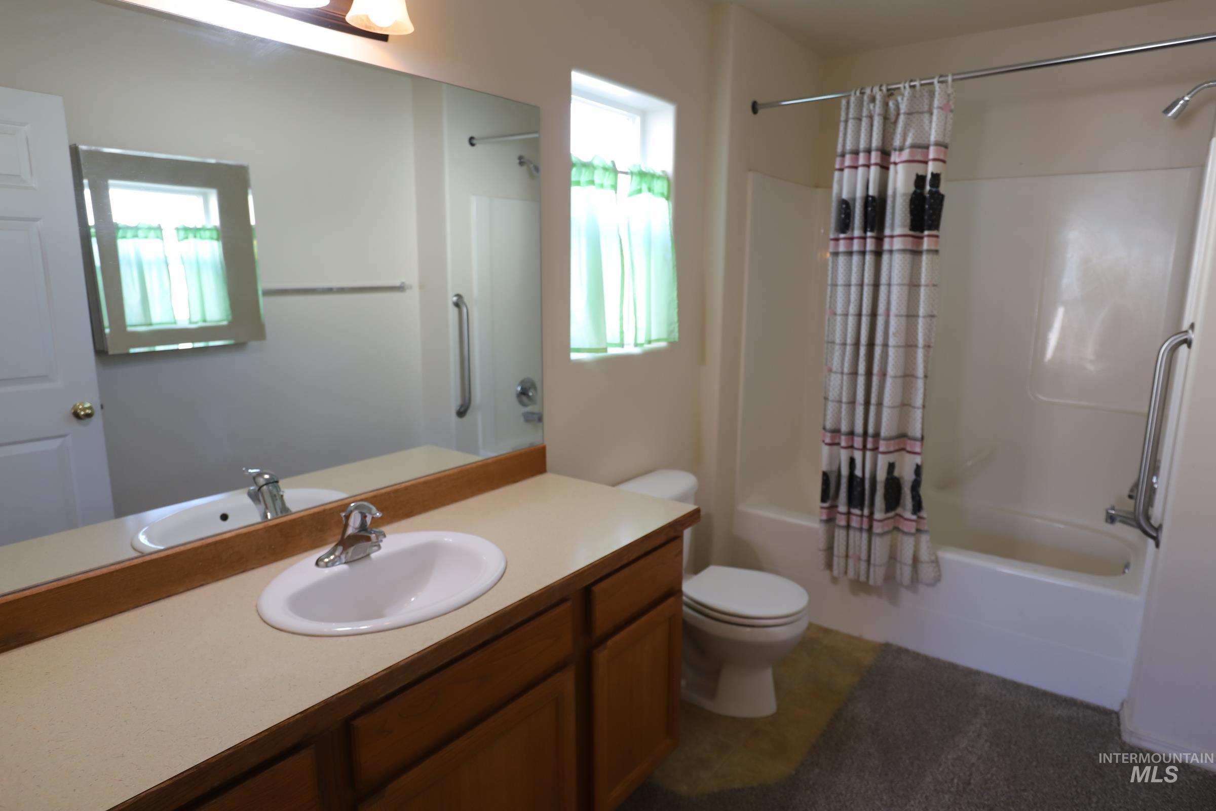 439 Meadowview Lane, Twin Falls, Idaho 83301, 4 Bedrooms, 2 Bathrooms, Residential For Sale, Price $350,000,MLS 98899294