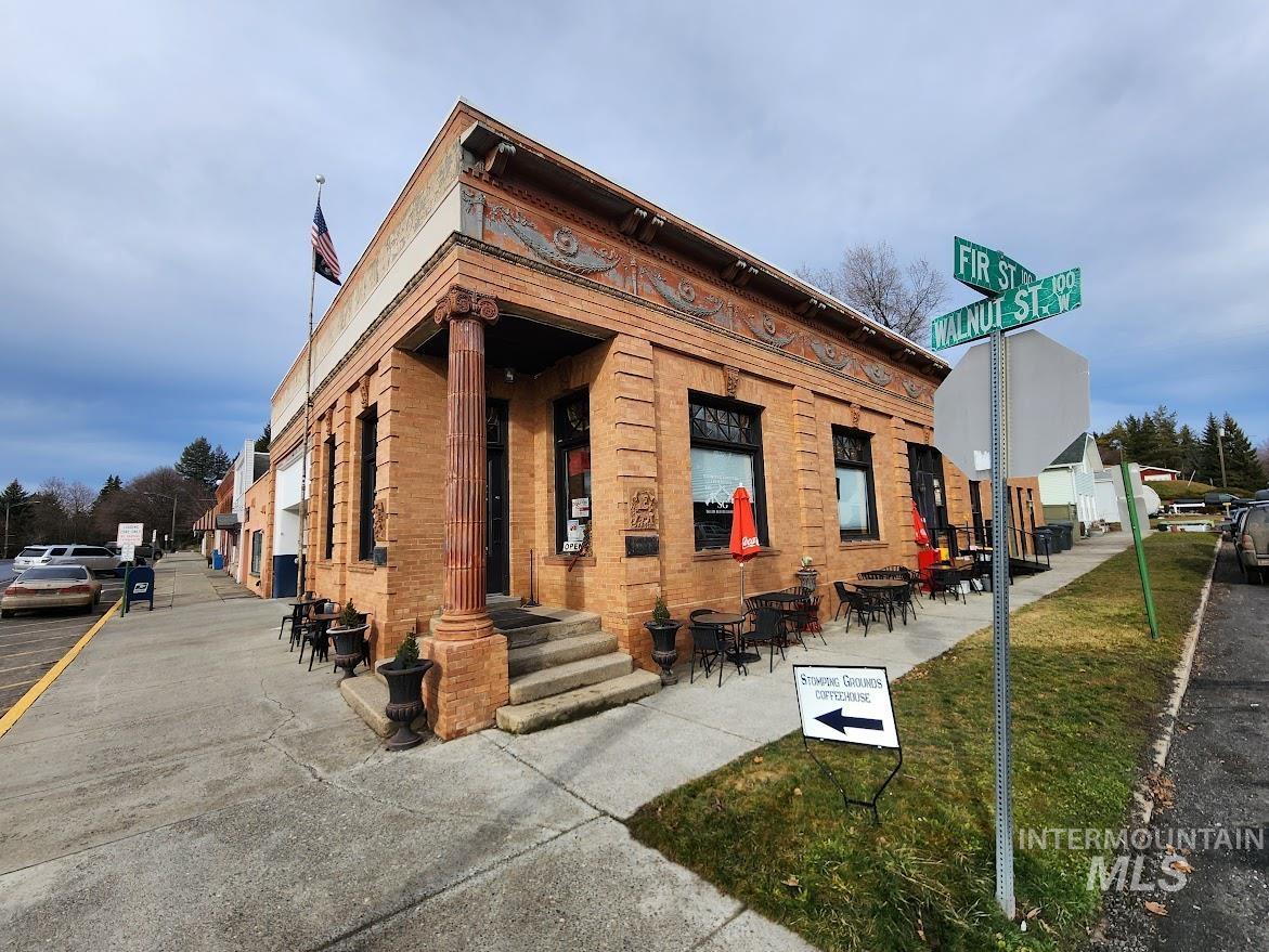 110 W Walnut St, Genesee, Idaho 83832, 1 Bedroom, Business/Commercial For Sale, Price $335,000,MLS 98899375