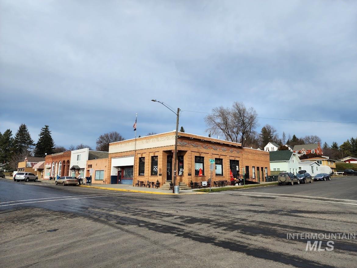 110 W Walnut St, Genesee, Idaho 83832, 1 Bedroom, Business/Commercial For Sale, Price $335,000,MLS 98899375